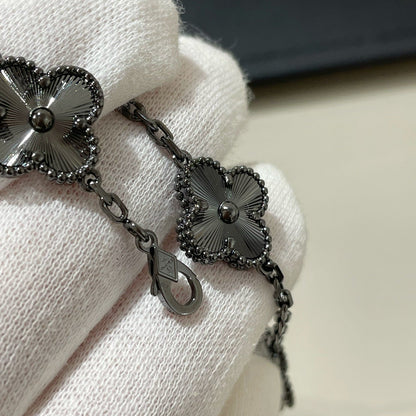 [Stellar Jewelry]CLOVER 5 MOTIF BLACK BRACELET