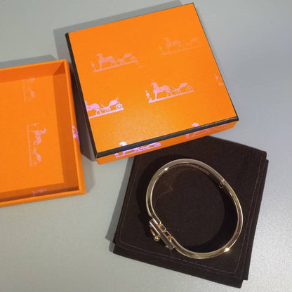 [Stellar Jewelry]H GREY BRACELET