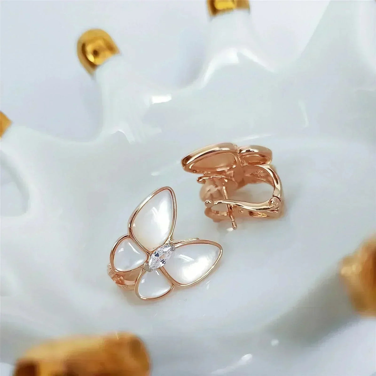 [Stellar Jewelry]BUTTERFLY MOP DIAMOND EARRINGS