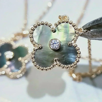 [Stellar Jewelry]CLOVER 15MM DIAMOND AND MOTHER-OF-GREY NECKLACE
