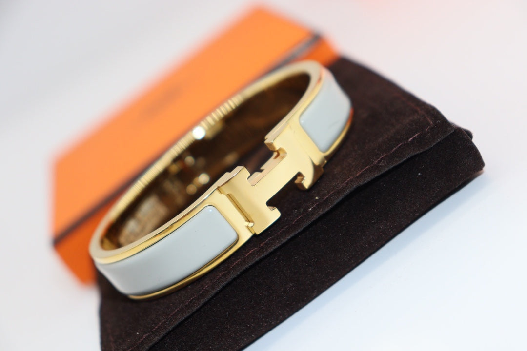 [Stellar Jewelry]H LIGHT BLUE BRACELET