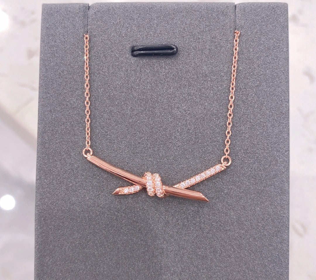 [Stellar jewels]KNOT NECKLACE DIAMONDS