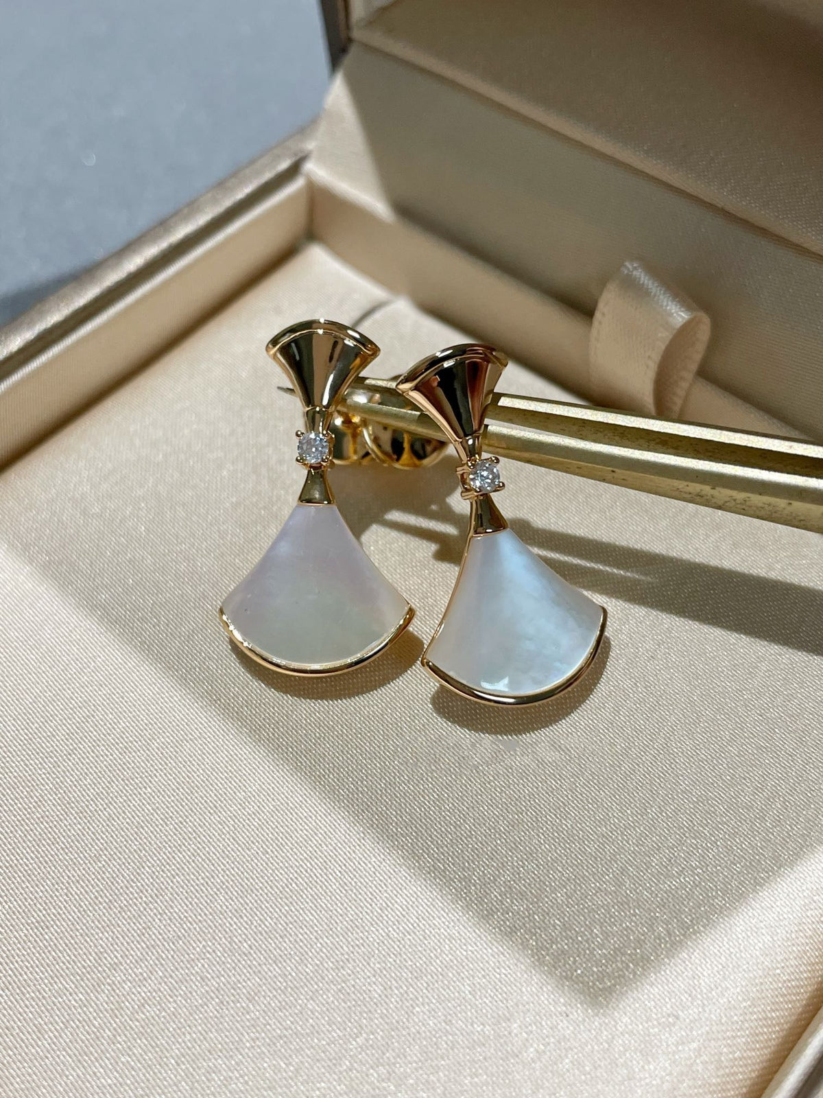 [Stellar Jewelry]DREAM MOP 1 DIAMOND EARRINGS