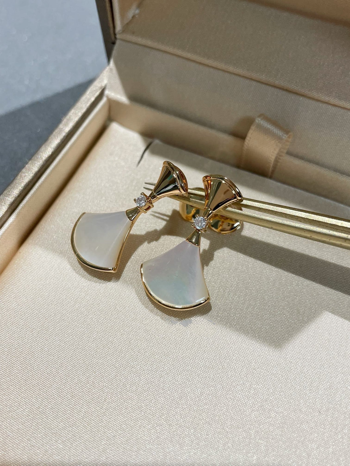 [Stellar Jewelry]DREAM MOP 1 DIAMOND EARRINGS