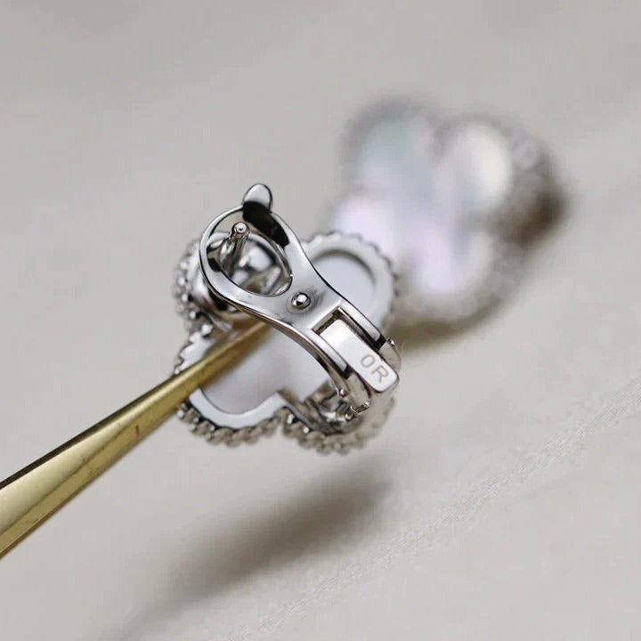 [Stellar Jewelry]CLOVER MEDIUM 1 MOTIFS  WHITE MOP EARRINGS SILVER