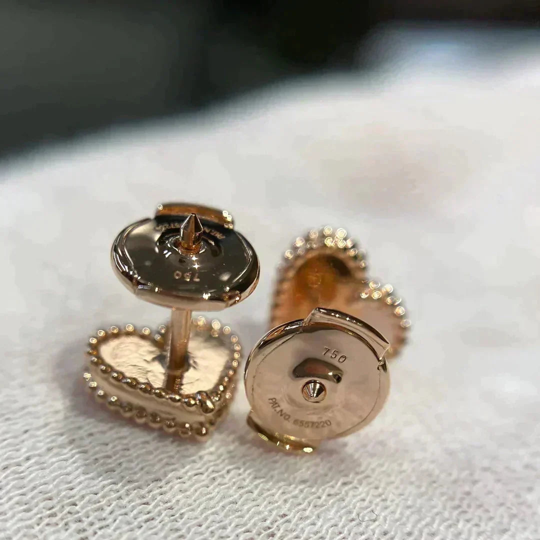 [Stellar Jewelry]HEART CARNELIAN STUD EARRINGS
