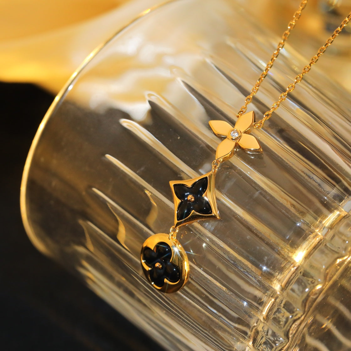 [Stellar Jewelry]STAR AND SUN ONYX PINK GOLD NECKLACE