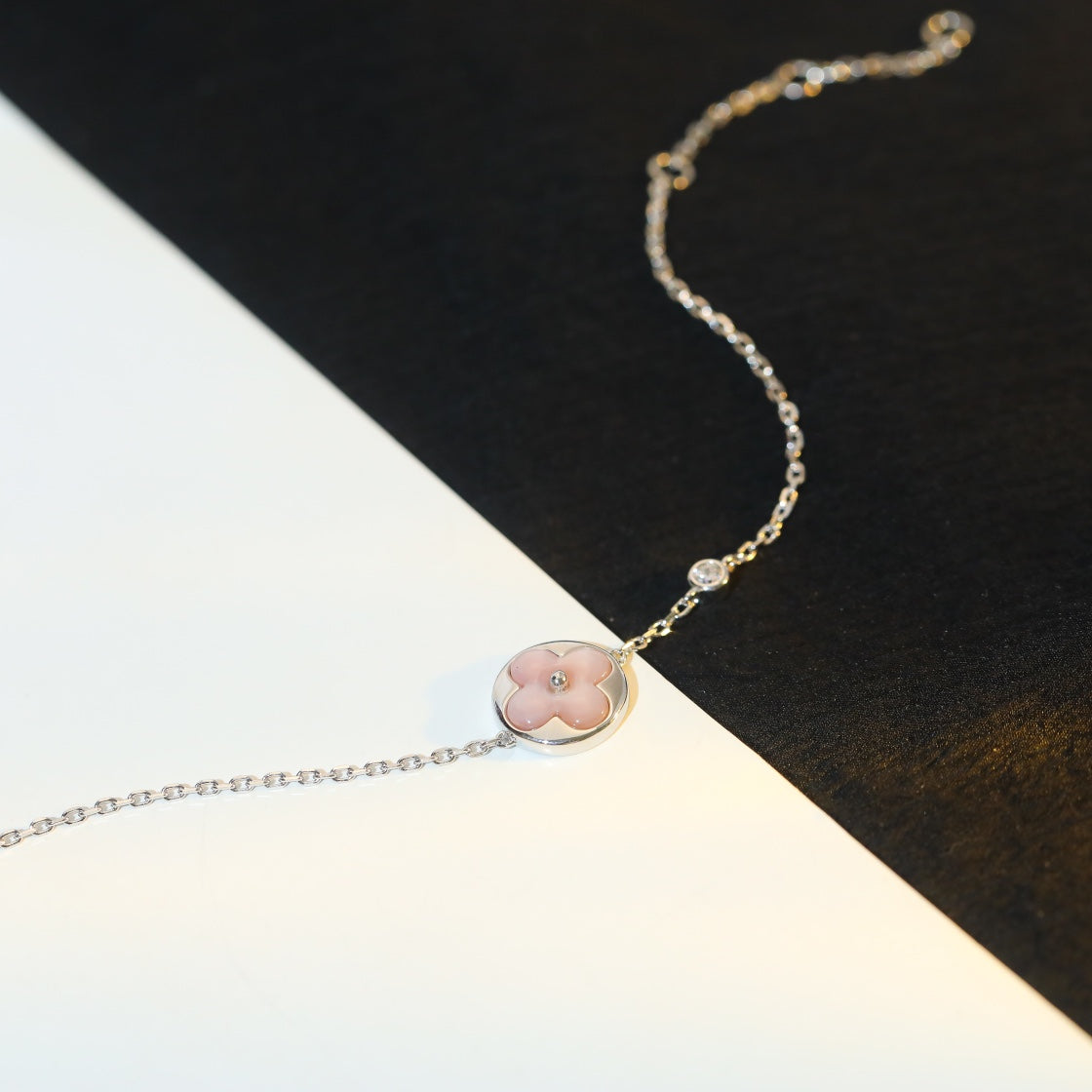 [Stellar Jewelry]SUN MOTIF PINK MOP SILVER BRACELET