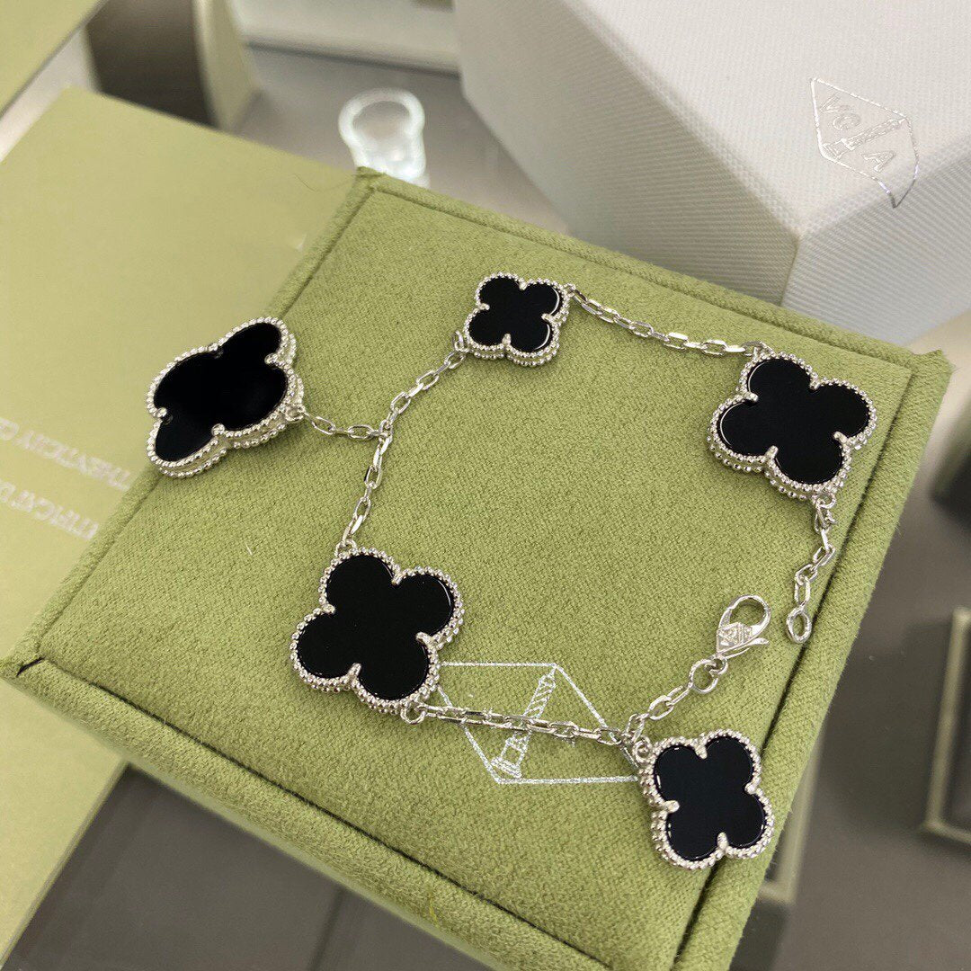 [Stellar Jewelry]CLOVER 5 MOTIFS SIVLER ONYX BRACELET