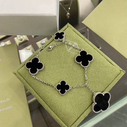 [Stellar Jewelry]CLOVER 5 MOTIFS SIVLER ONYX BRACELET