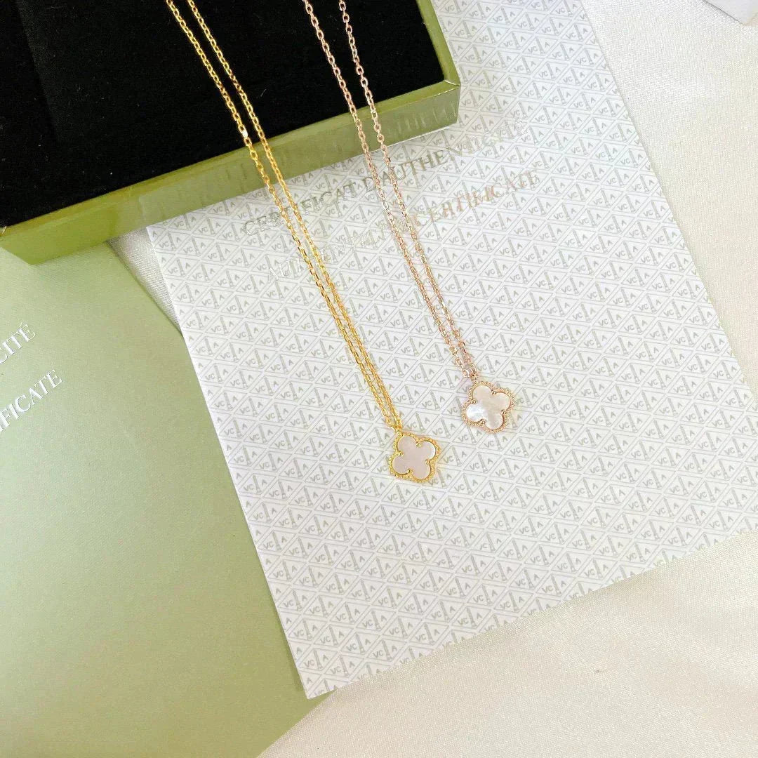 [Stellar Jewelry]CLOVER MINI 9.5MM WHITE MOTHER-OF-PEARL NECKLACE