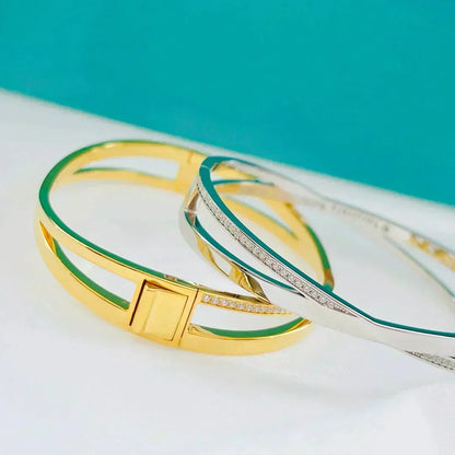 [Stellar jewels]NARROW HINGED BANGLEIN WITH DIAMONDS SMALL