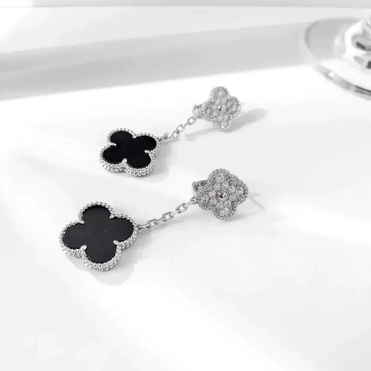 [Stellar Jewelry]CLOVER 2 MOTIFS  DIAMOND ONYX EARRINGS SILVER