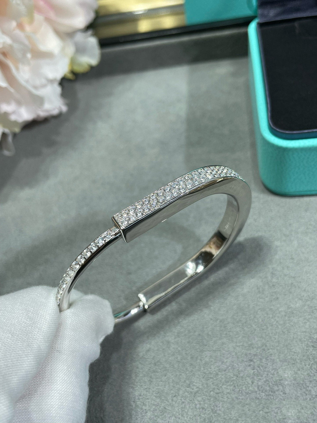 [Stellar jewels]LOCK BRACELET DIAMOND PAVED