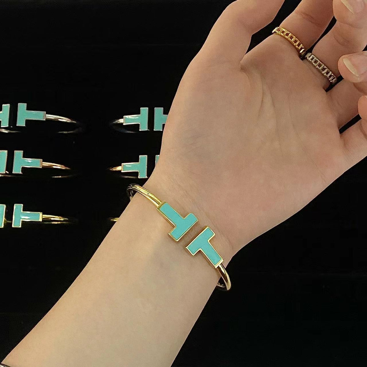 [Stellar jewels]T WIDE TURQUOISE OPEN BRACELET