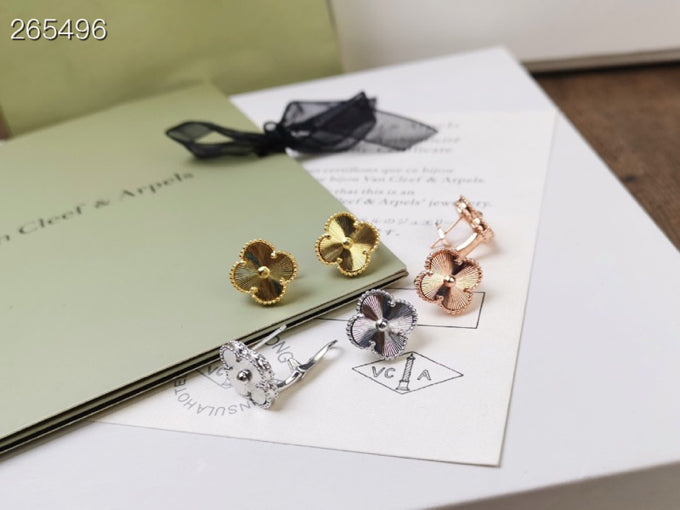 [Stellar Jewelry]CLOVER MEDIUM STUD EARRINGS
