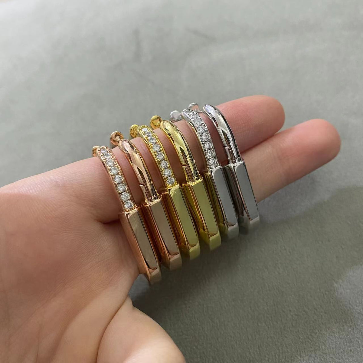 [Stellar jewels]LOCK MEDIUM DIAMNOND EARRINGS