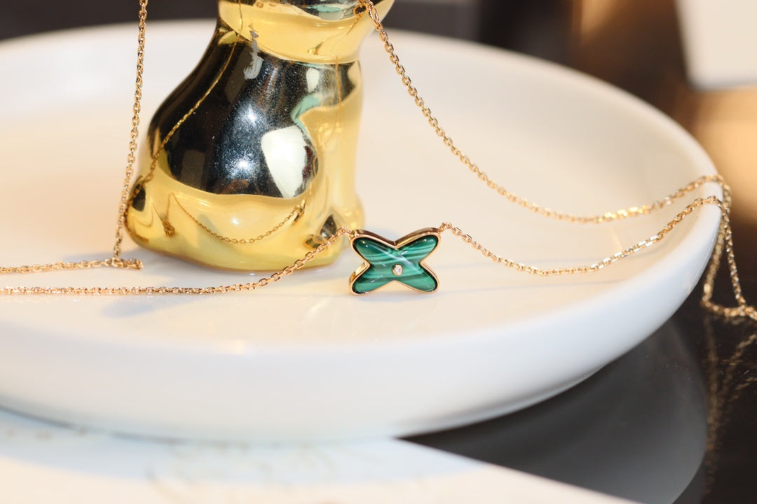 [Stellar Jewelry]JEUX MALACHITE 1 DIAMOND PINK GOLD NECKLACE