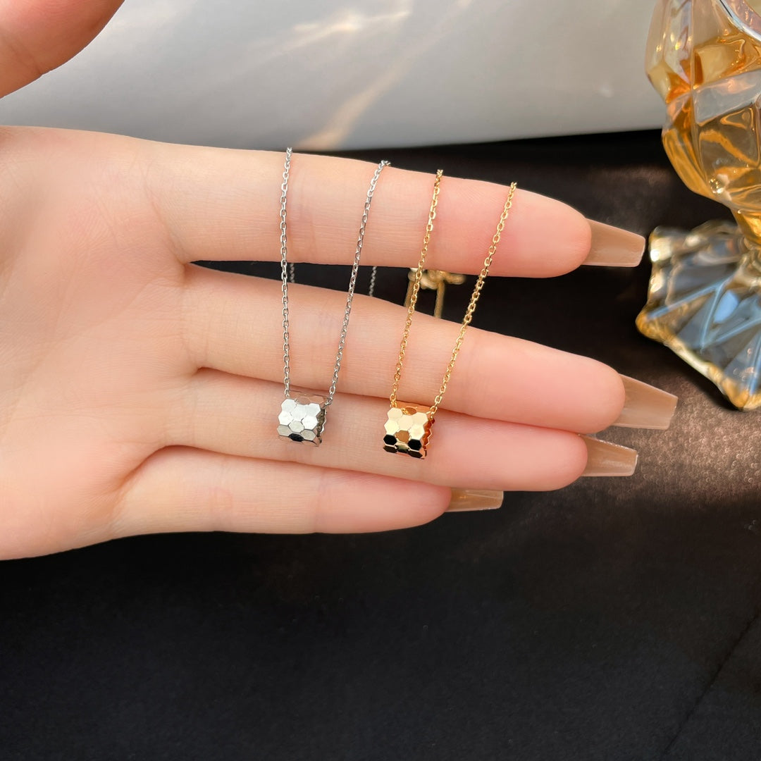 [Stellar Jewelry]BEE MINI NECKLACE