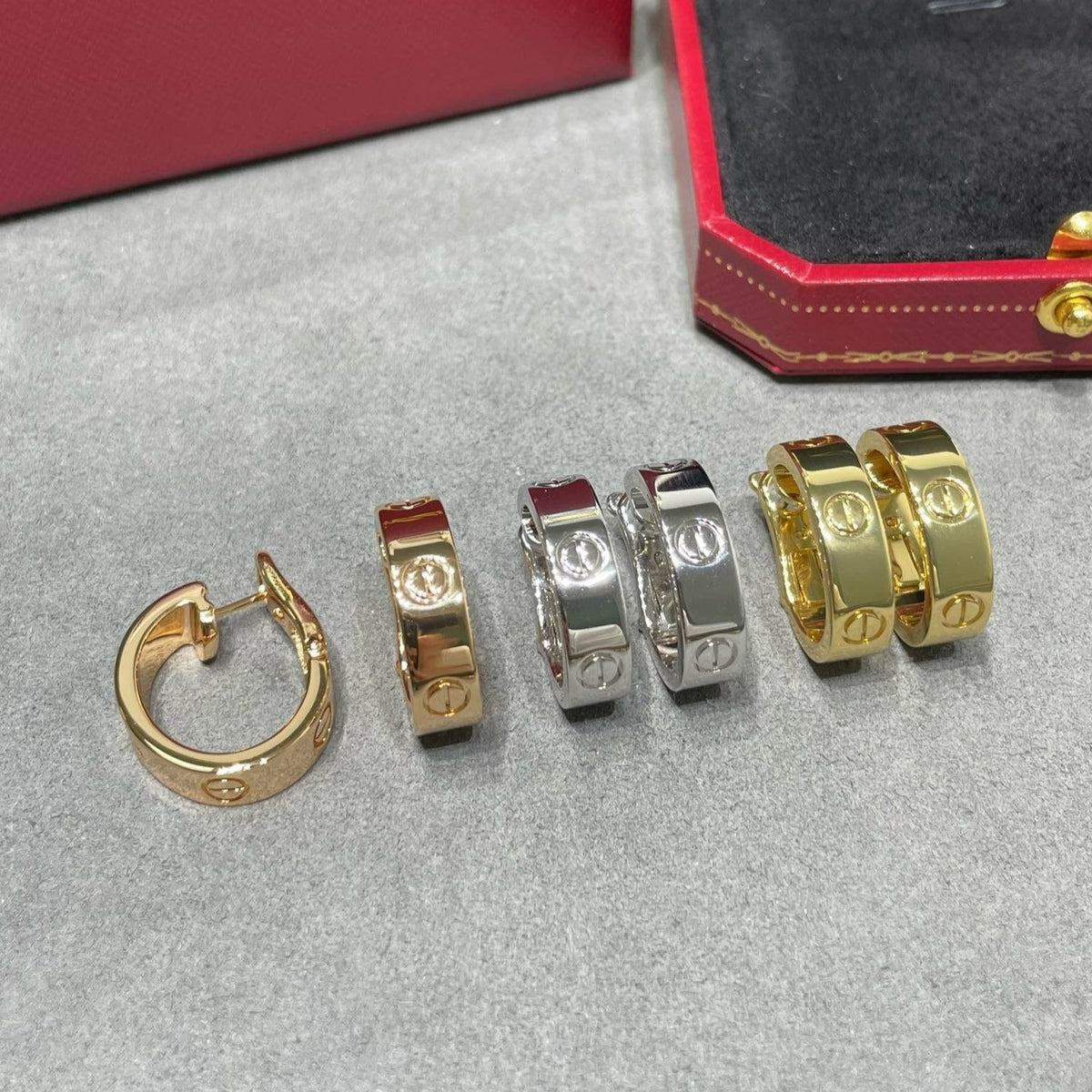[Stellar Jewelry]LOVE 5.5MM EARRINGS