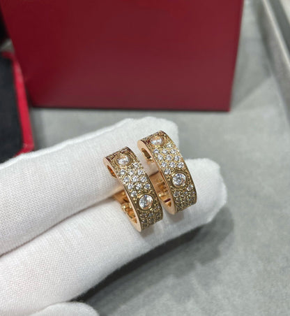 [Stellar Jewelry]LOVE 5.5MM DIAMOND PAVED EARRINGS