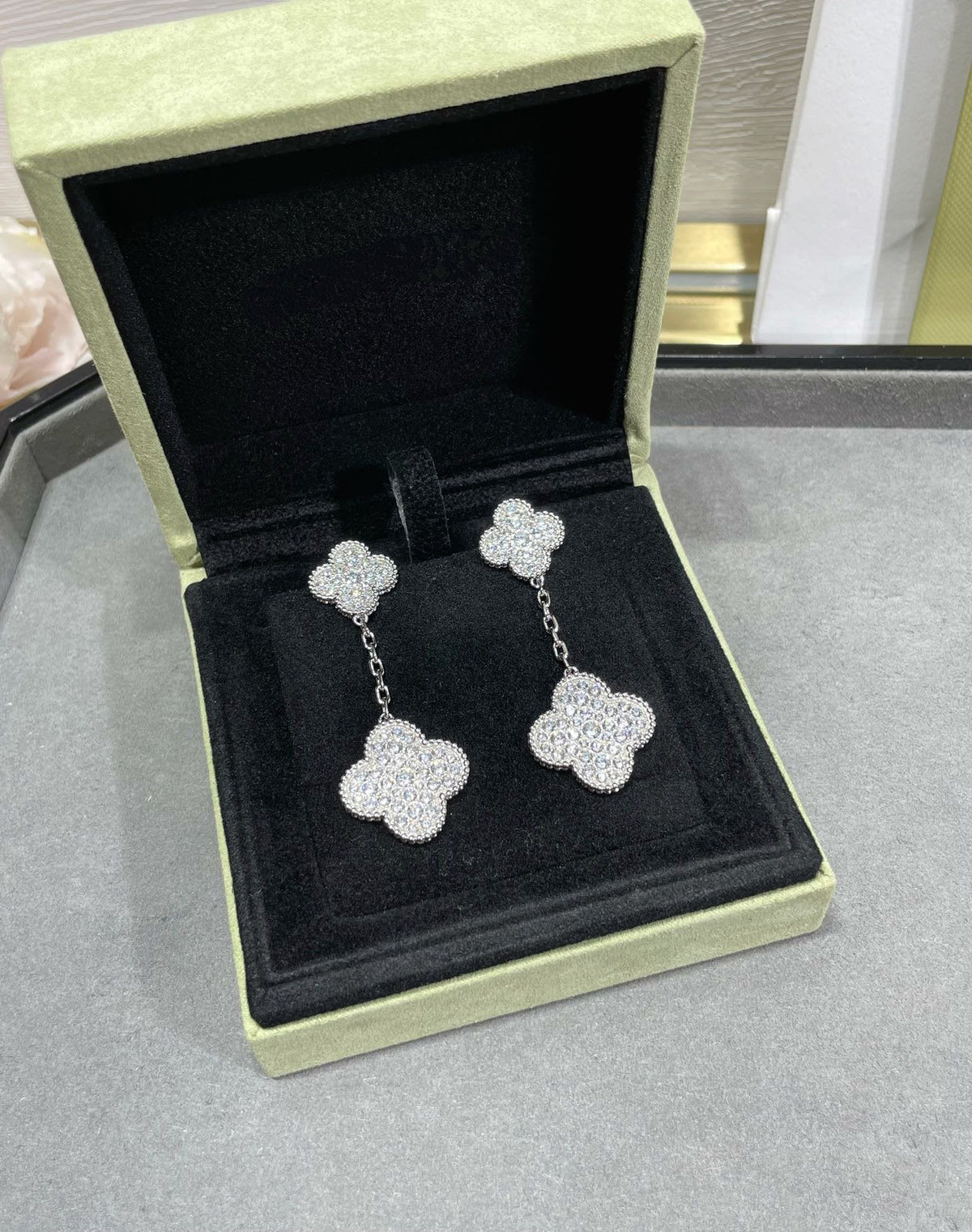 [Stellar Jewelry]CLOVER 2 MOTIFS DIAMOND PAVED SILVER EARRINGS