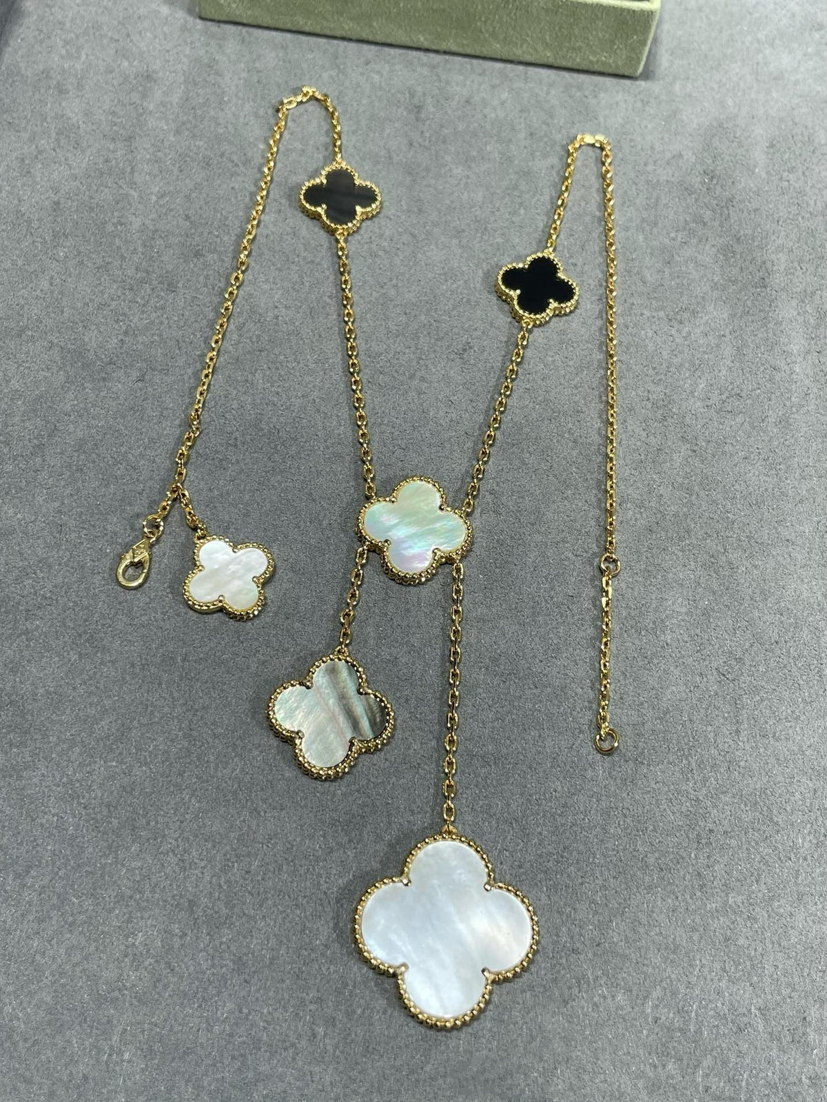 [Stellar Jewelry]CLOVER 6 MOTIF MOP ONYX GOLD NECKLACE