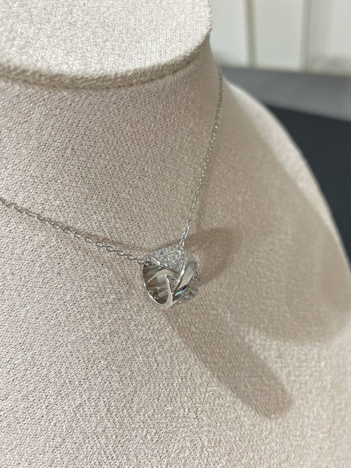 [Stellar Jewelry]LIENS EVIDENCE DIAMOND PAVED NECKLACE
