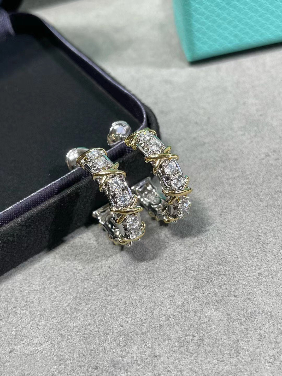 [Stellar jewels]SCHLUMBERGER GOLD DIAMOND EARRINGS