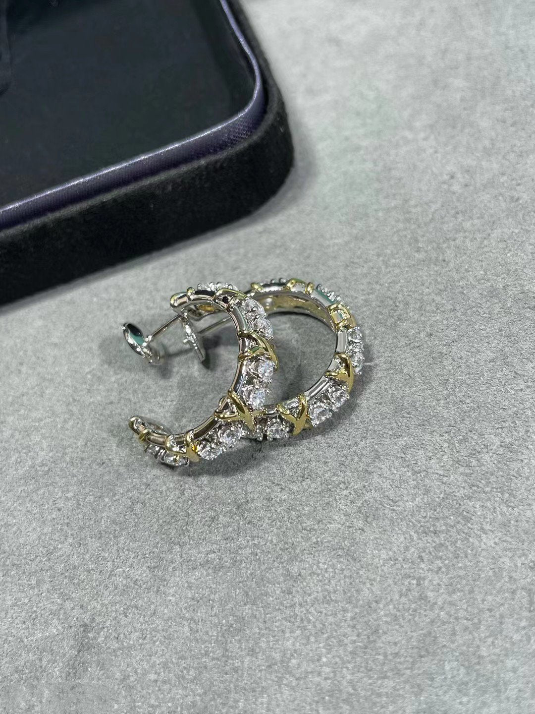 [Stellar jewels]SCHLUMBERGER GOLD DIAMOND EARRINGS
