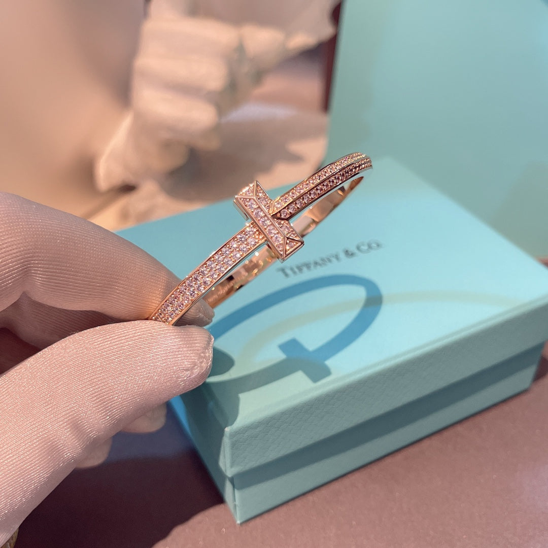 [Stellar jewels]T1 WIDE HINGED BANGLE DIAMOND PAVED BRACELET