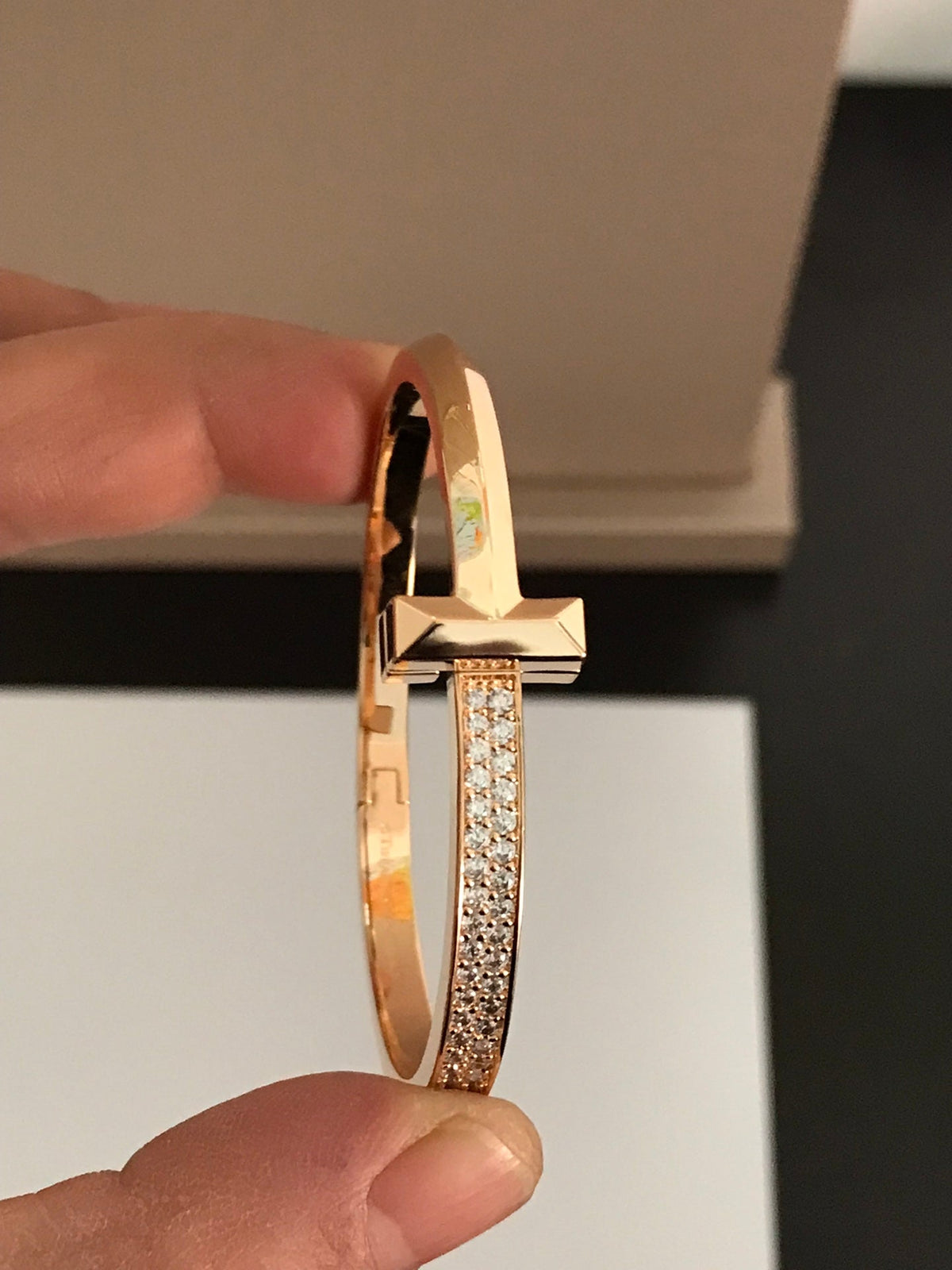 [Stellar jewels]T1 WIDE DIAMOND HINGED BANGLE PINK GOLD