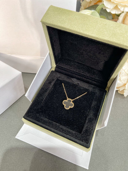 [Stellar Jewelry]CLOVER ROCK CRYSTAL ROSE GOLD NECKLACE