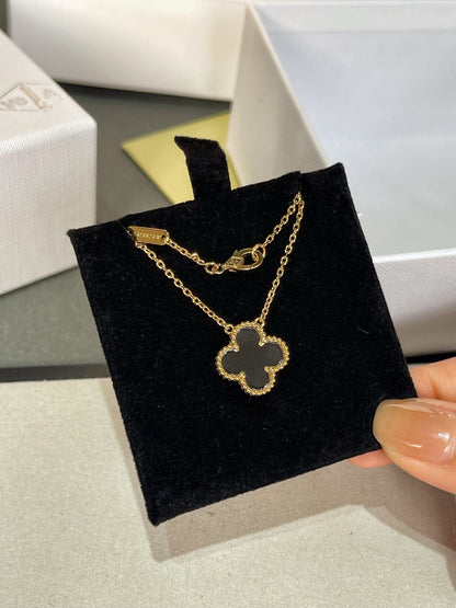 [Stellar Jewelry]CLOVER ROCK CRYSTAL ROSE GOLD NECKLACE