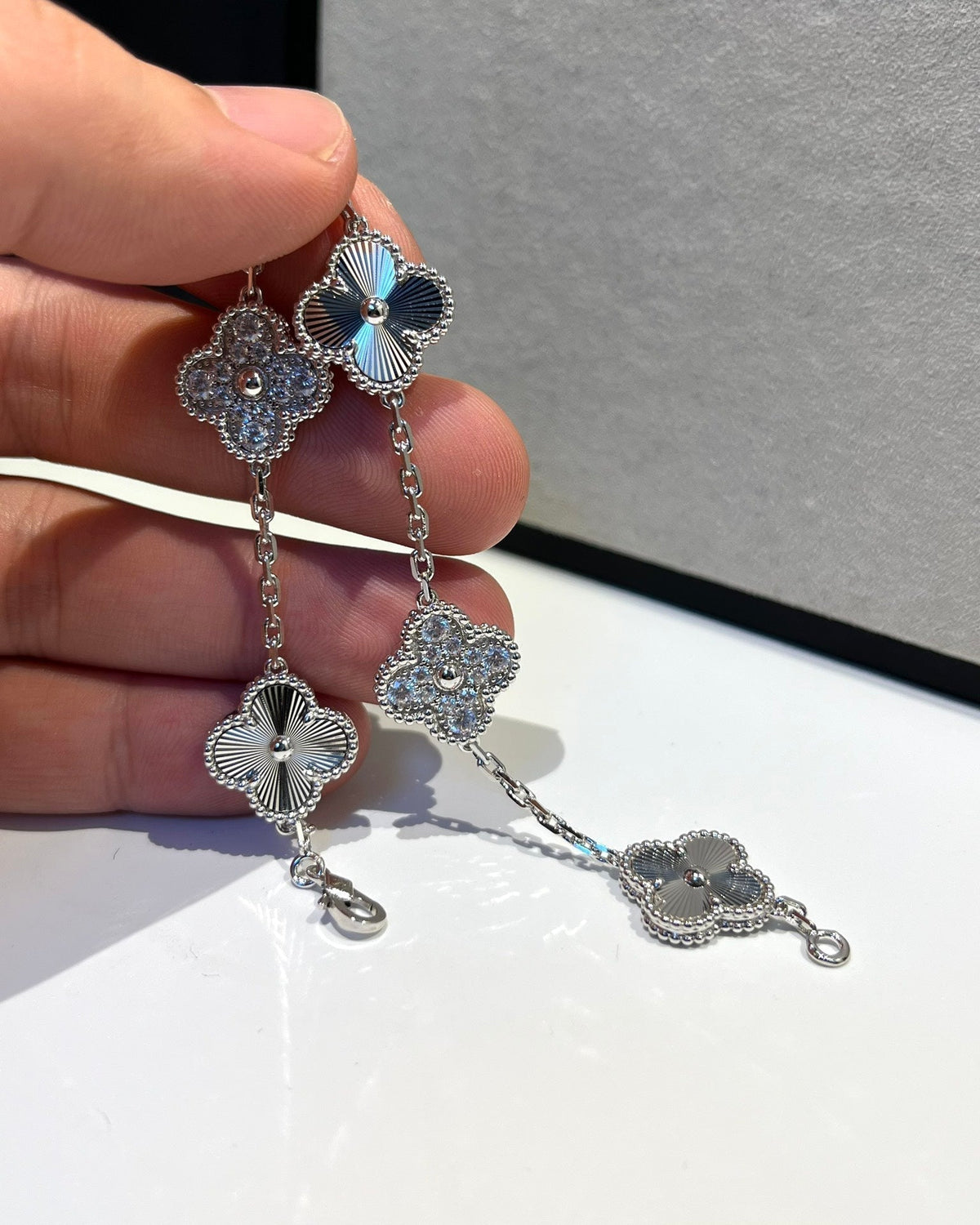 [Stellar Jewelry] CLOVER 5 MOTIF LASER BRACELET COLLECTION