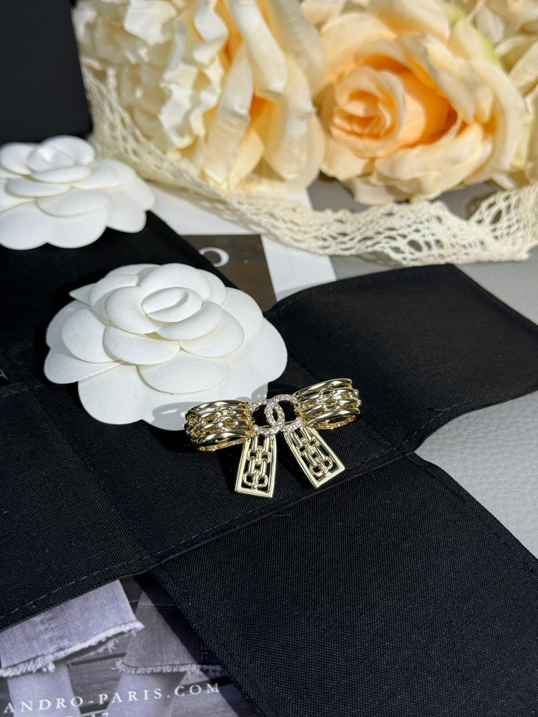 [Stellar Jewelry]25K Hollow Bow Brooch