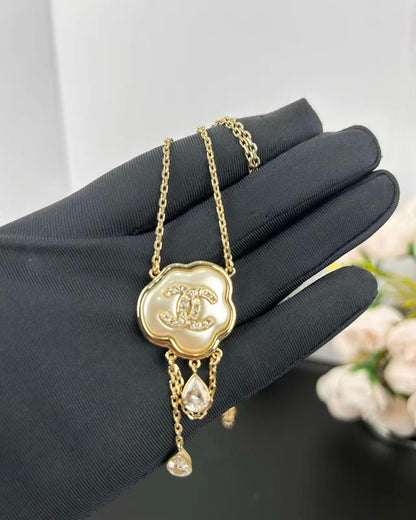 [Stellar Jewelry]Cloud Pearl Mother-of-Pearl Diamond Chain Pendant Necklace