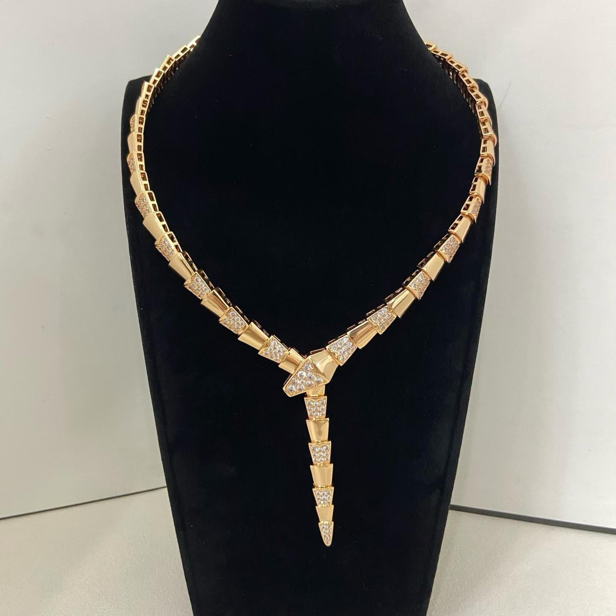 [Stellar  Jewelry]NEW WIDE BAND INLAID DIAMOND SNAKE NECKLACE