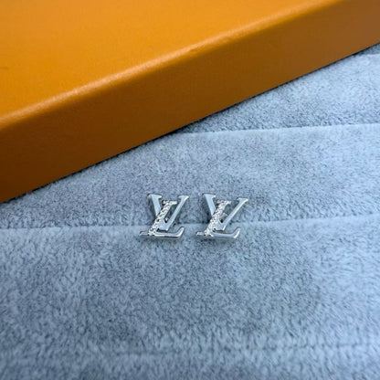 [Stellar Jewelry]LETTER STUDS WITH STONES