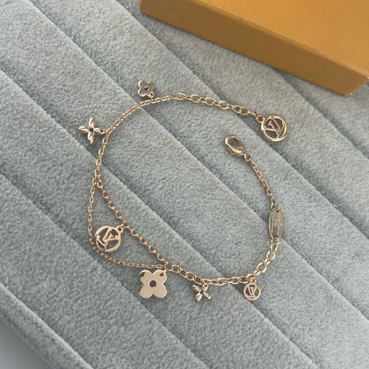 [Stellar Jewelry]SMOOTH MULTI FLOWER BRACELET