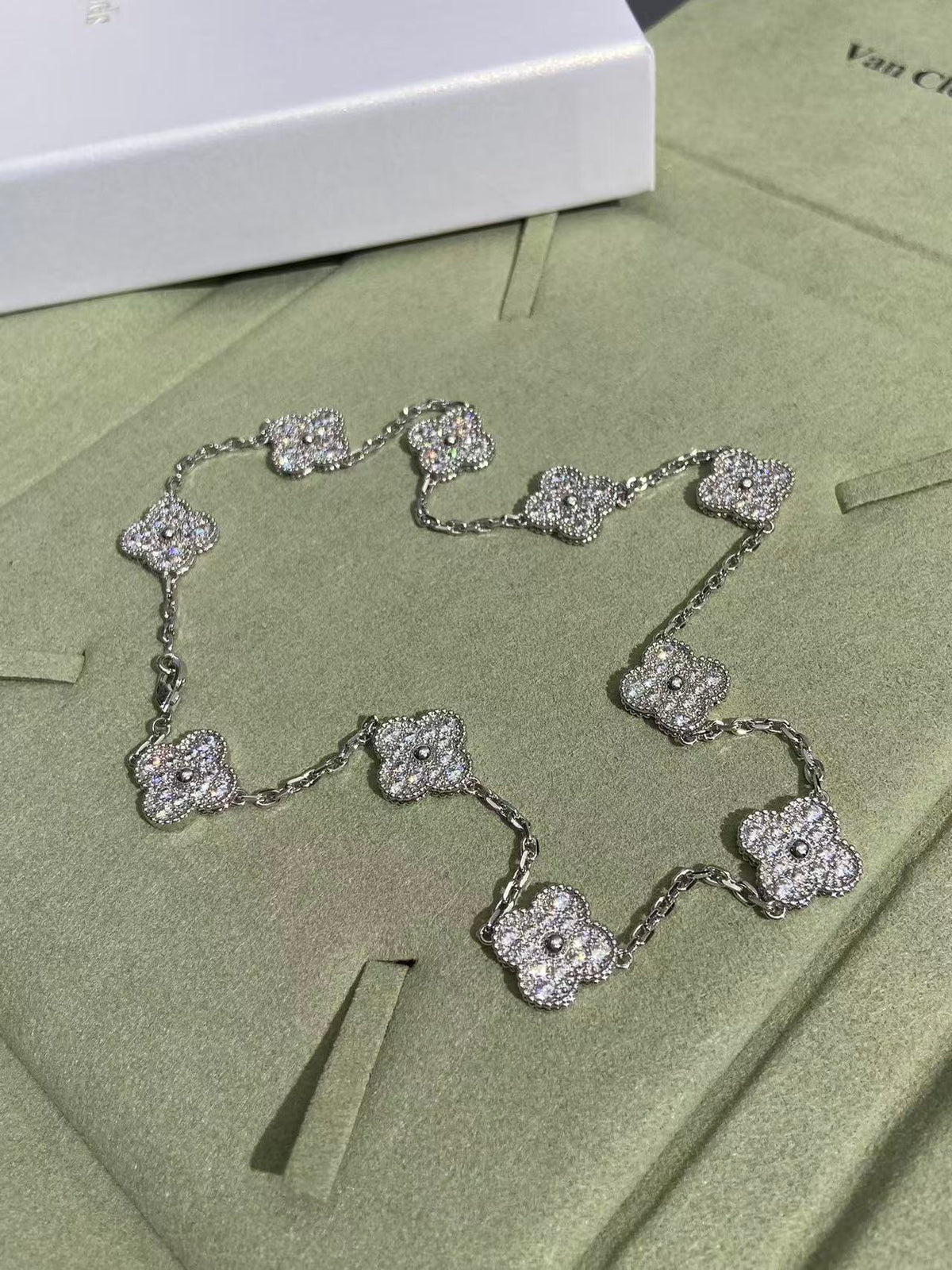 [Stellar Jewelry]CLOVER 10 MOTIFS  FULL DIAMOND NECKLACE