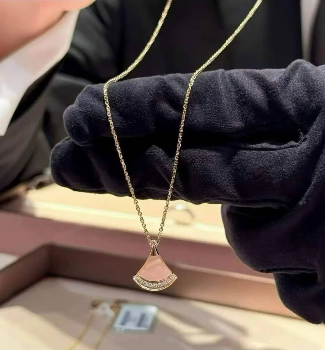 [Stellar Jewelry]Cherry Blossom Pink Fan Necklace