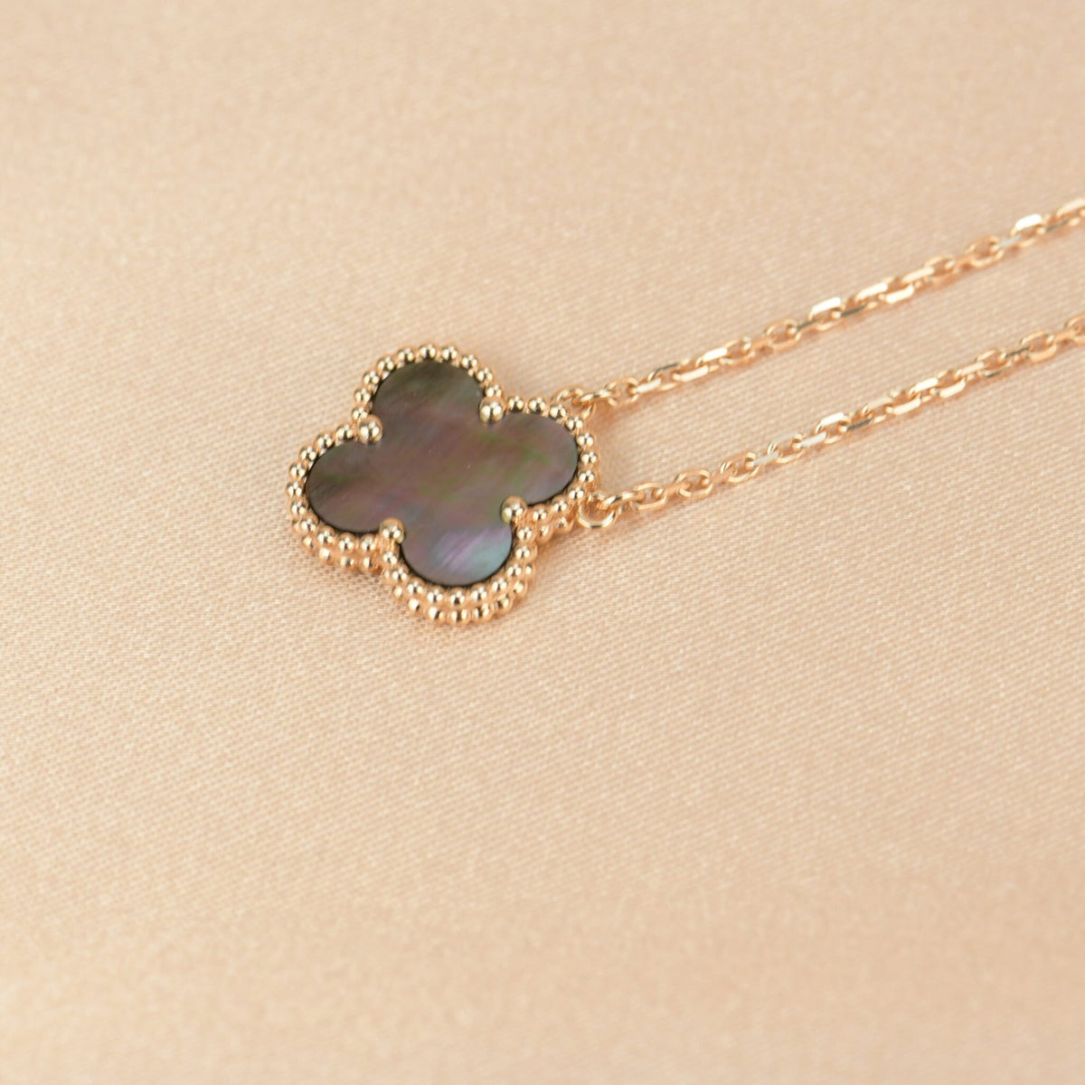 [Stellar Jewelry]CLOVER 15MM  GRAY MOTHER OF PEARL NECKLACE