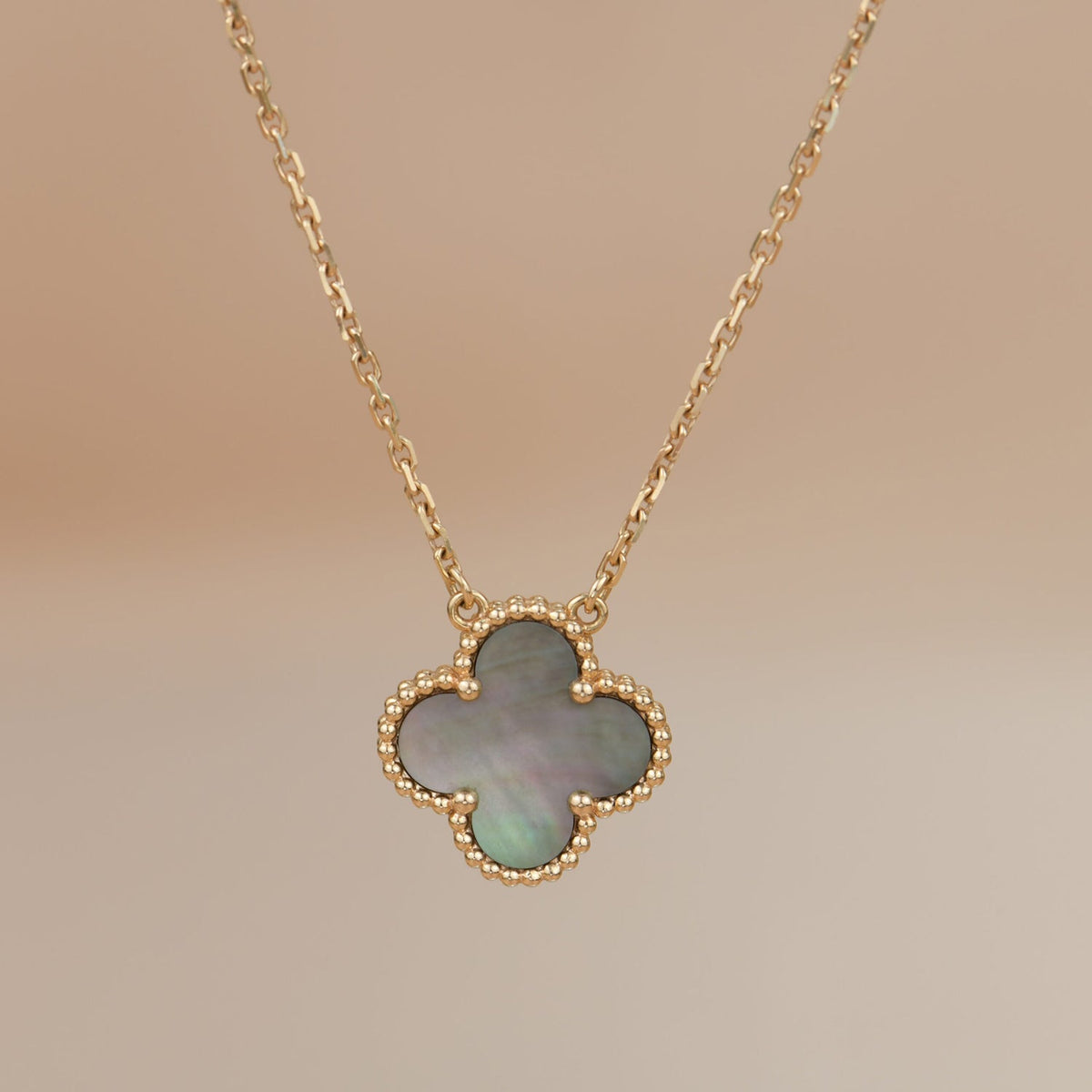 [Stellar Jewelry]CLOVER 15MM  GRAY MOTHER OF PEARL NECKLACE