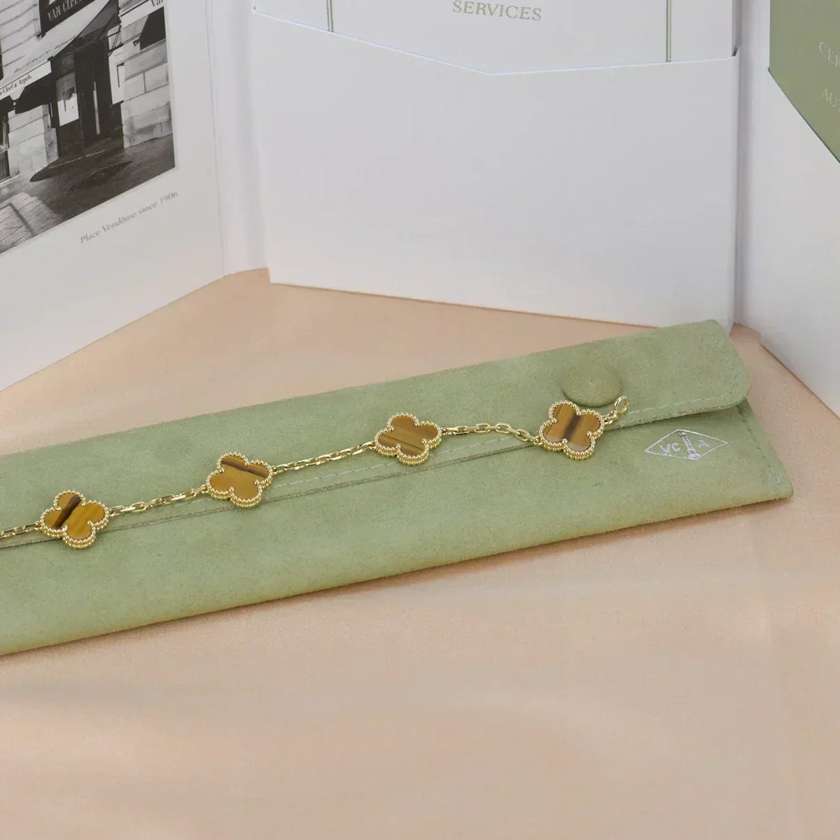 [Stellar Jewelry] CLOVER 5 MOTIFS TIGER EYE BRACELET COLLECTION