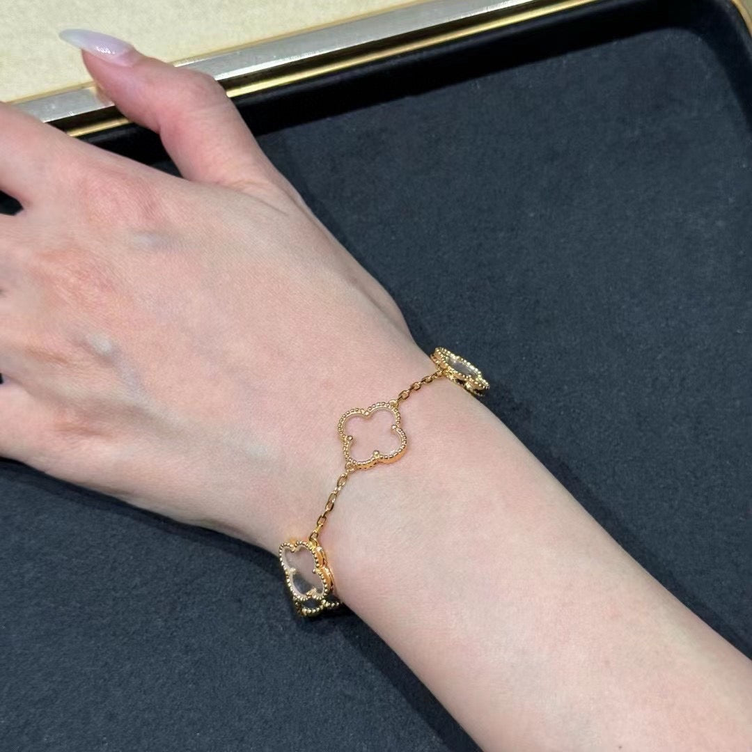 [Stellar Jewelry]CLOVER 5 MOTIF ROCK CRYSTAL BRACELET