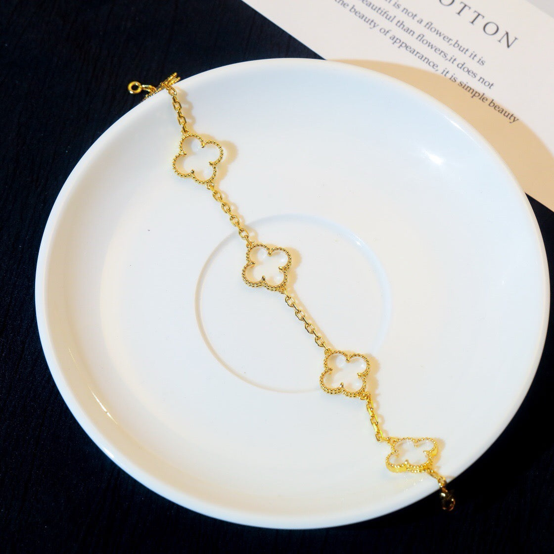 [Stellar Jewelry]CLOVER 5 MOTIF ROCK CRYSTAL BRACELET