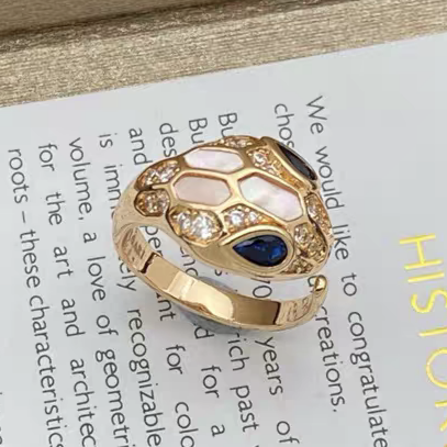 [Stellar Jewelry]BRAND NEW ASSORTED SNAKE HEAD MOTHER OF PEARL RINGS