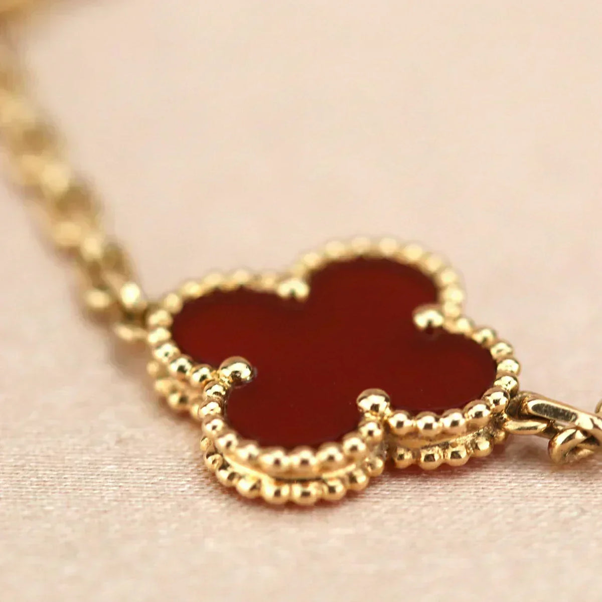 [Stellar Jewelry] CLOVER 5 MOTIF RED CORNELIAN BRACELET COLLECTION