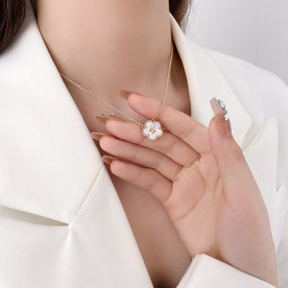[Stellar Jewelry]LUCKY  WHITE MOP  PLUM BLOSSOM NECKLACE